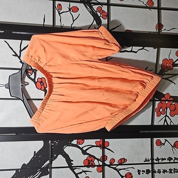 Bobi Black Los Angeles Evereve Coral One Shoulder Crepe Top Size Small NWT - Picture 6 of 6